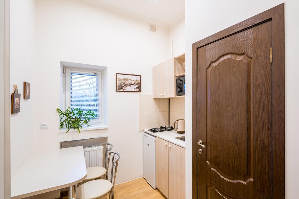 Apartment On Khmelnytskogo Street Lvov Exteriér fotografie