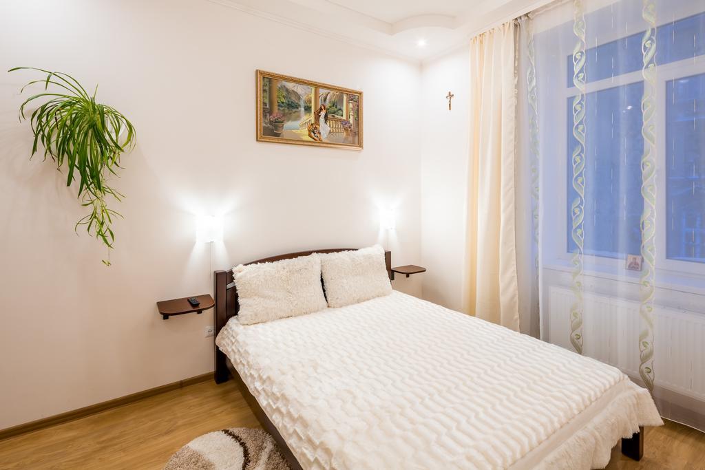 Apartment On Khmelnytskogo Street Lvov Exteriér fotografie
